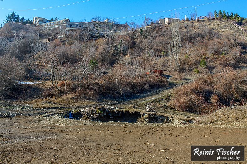 Landfalls near Tskenti