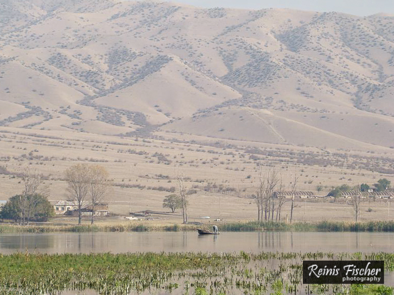 Fishermen boat in Jandari lake