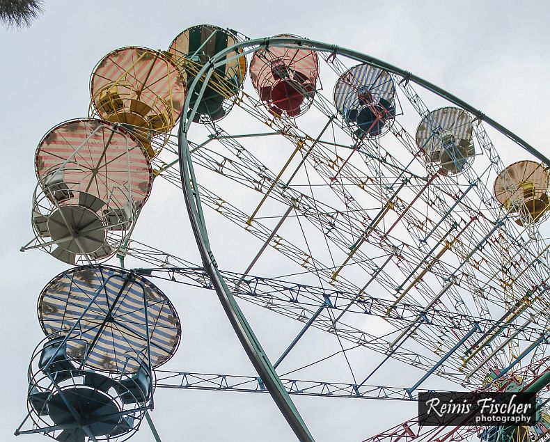 Open air Ferris wheel