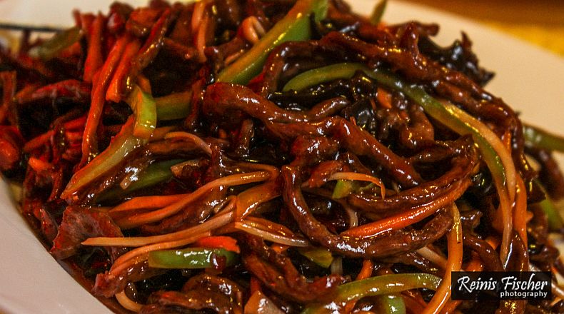 Shredded beef in sweet and spicy sauce