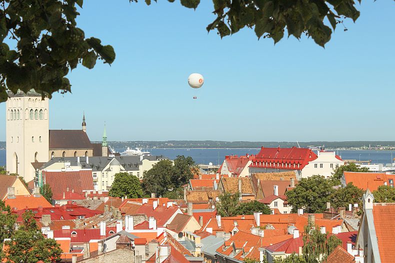 Air balloon flying over Tallinn