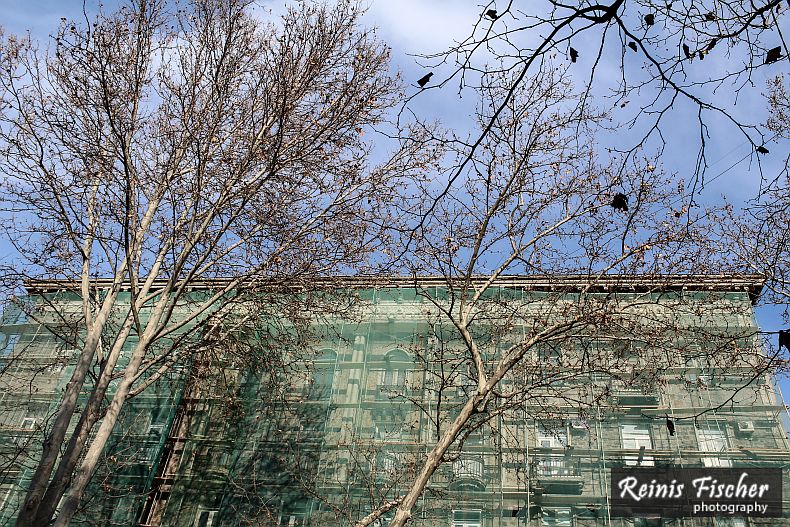 Scaffolding on Agmaneshebeli avenue