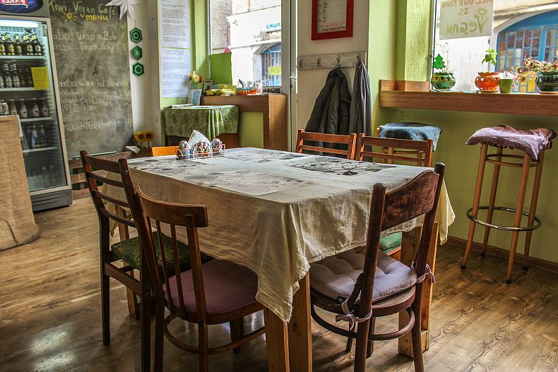 Kiwi vegan cafe in Tbilisi
