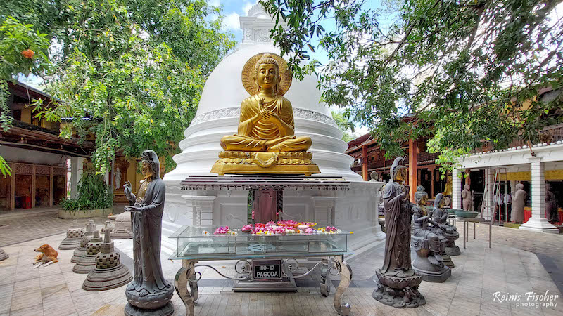 At the Gangaramaya Temple