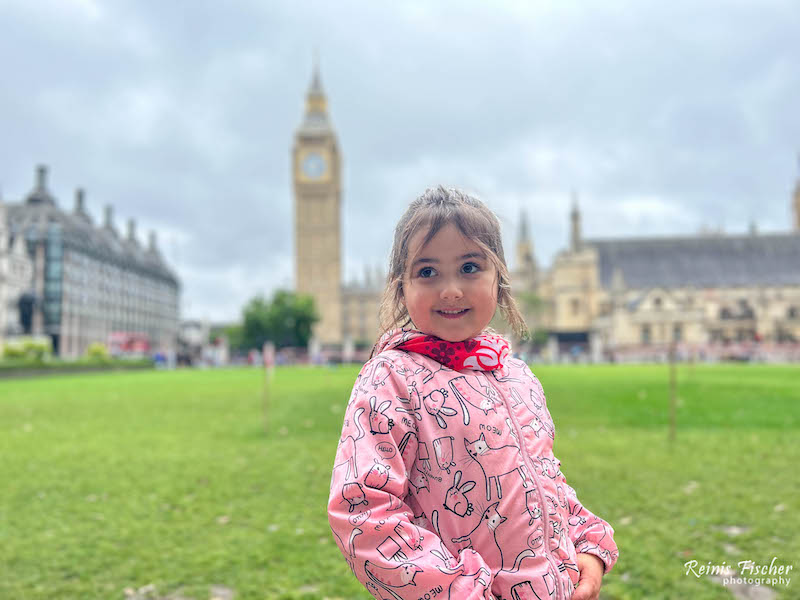 Kiddo in front of the Big Ben tower in London