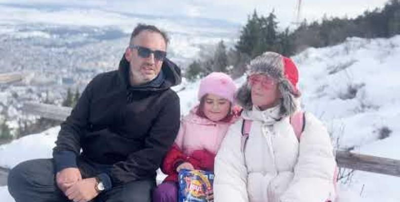 Embedded thumbnail for Hiking to Turtle Lake: A Winter Trail in Tbilisi