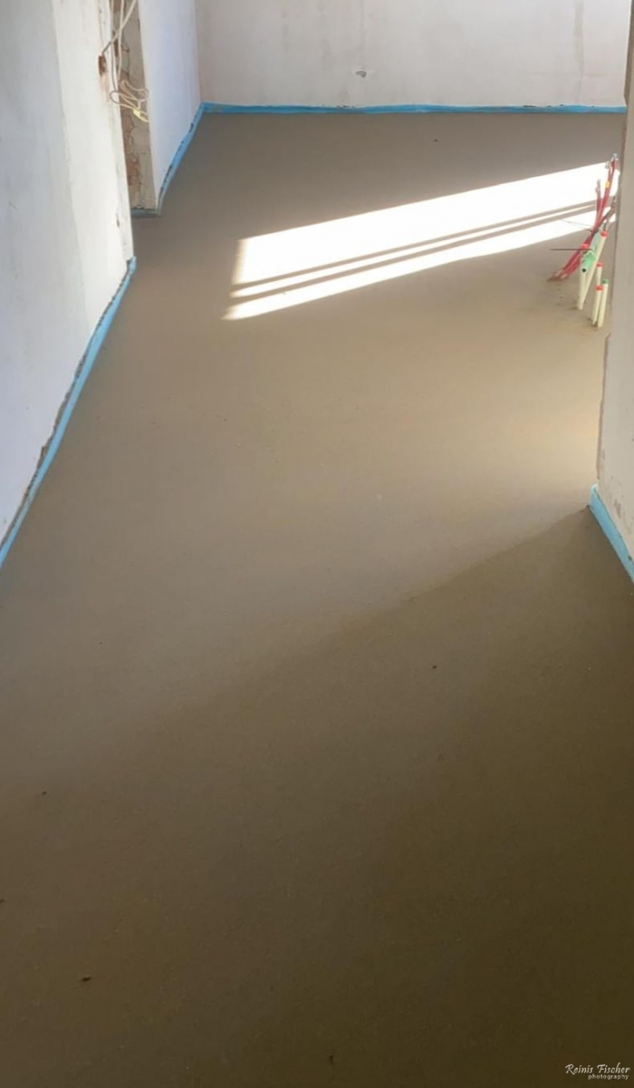 new concrete flooring with underfloor heating system