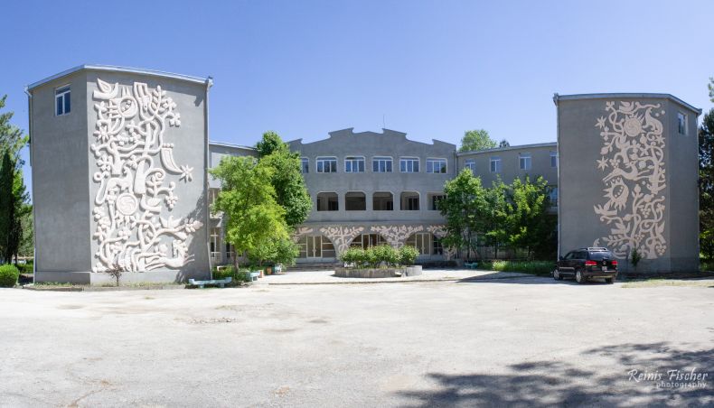 Main building of Resort Ujarma