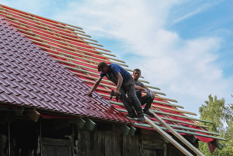 In a short break before finishing with last metal plates