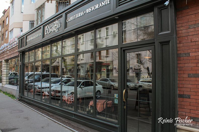 Oliva restaurant in Yerevan