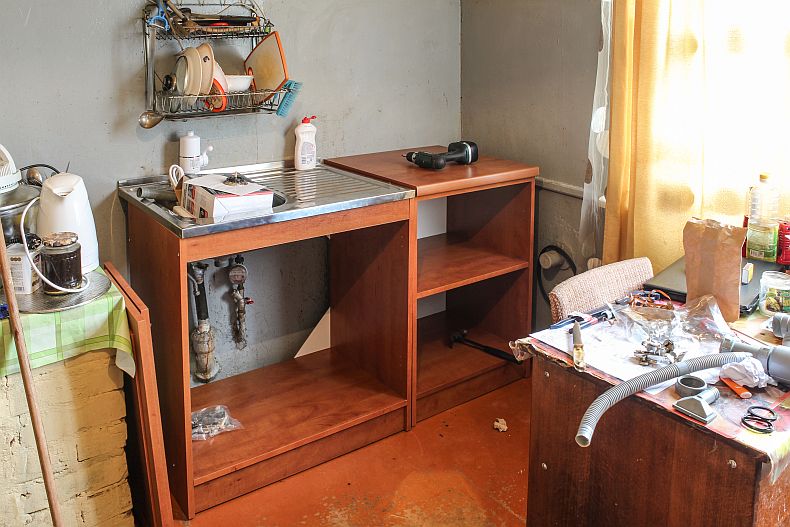 Installing kitchen cabinets