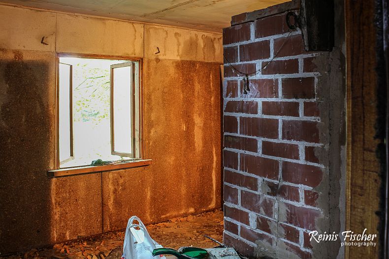 Clean walls and ceilings