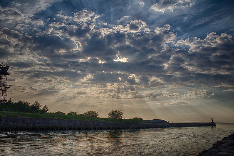 Catching Sun Set at Pāvilosta