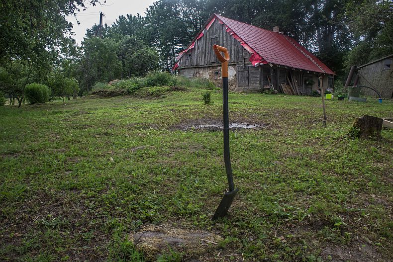 Laying foundation for garden oven