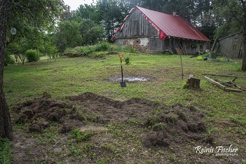 Shaping the form of foundation