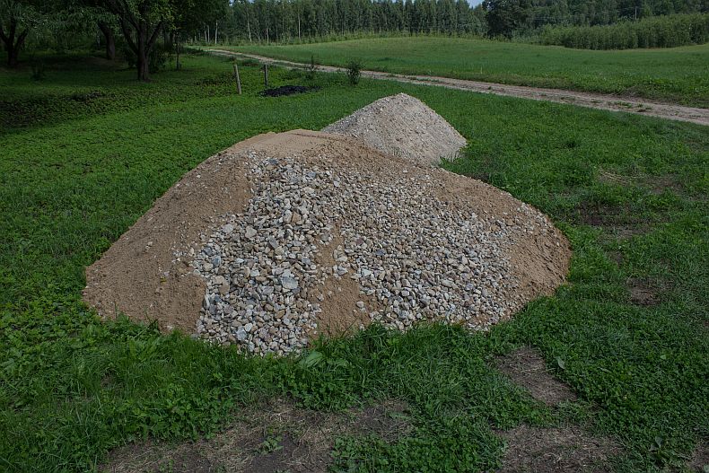 Pile of gravel and crushed stone