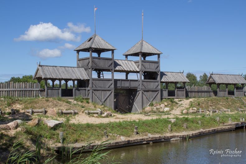 Mock-up for The Pagan King (Nameja gredzens)