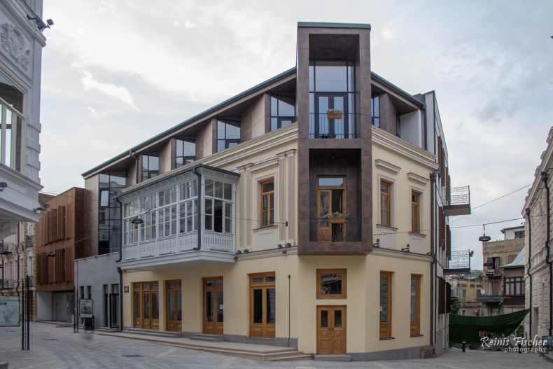 Renovated building on Oberliani square