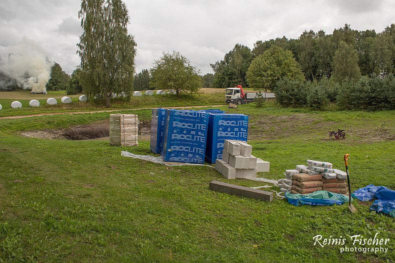 Construction materials unloaded