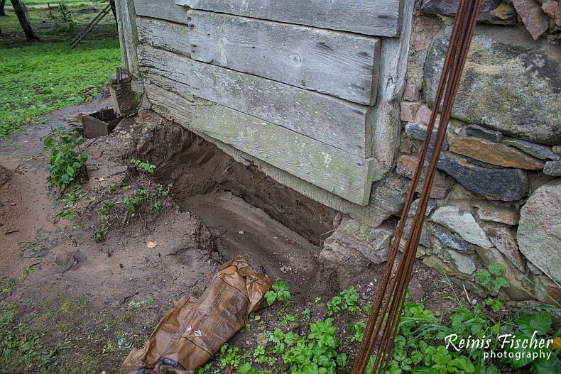Hardened foundation footing