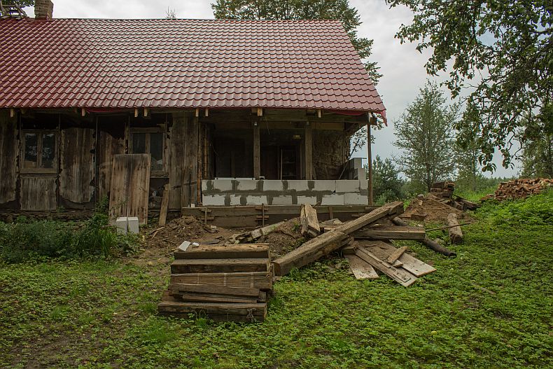 Bricklaying aac blocks