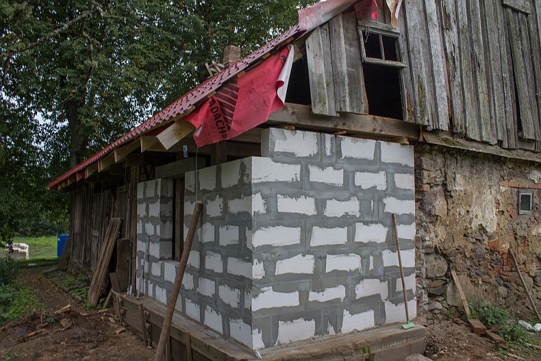 Walls from AAC blocks