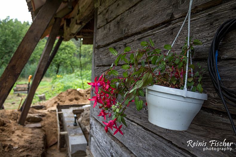 Who said foundation works cannot be romantic?