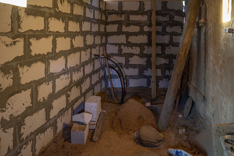 Pipes inside the house