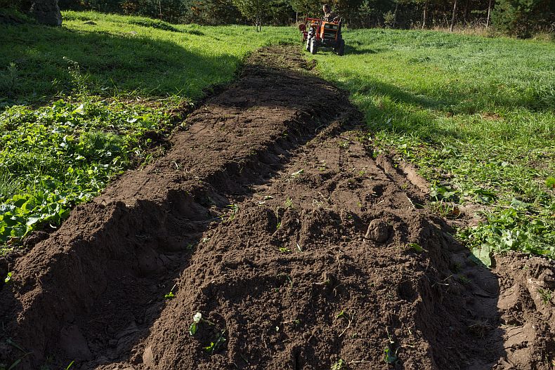 Ground milling process