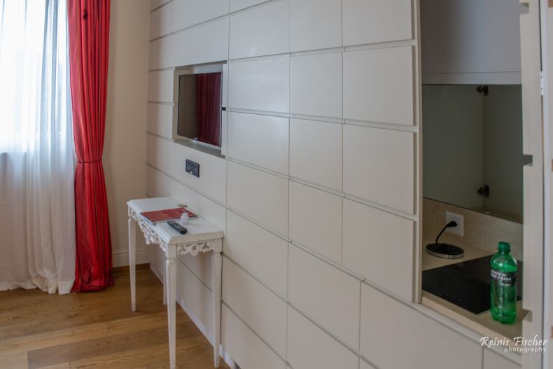 Apartment with a kitchnette