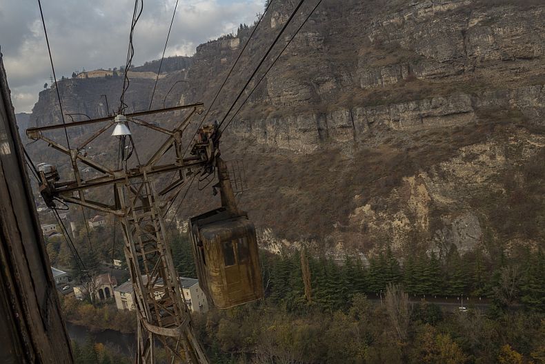Chiatura cable car in service