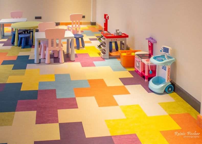 Paid kids playroom