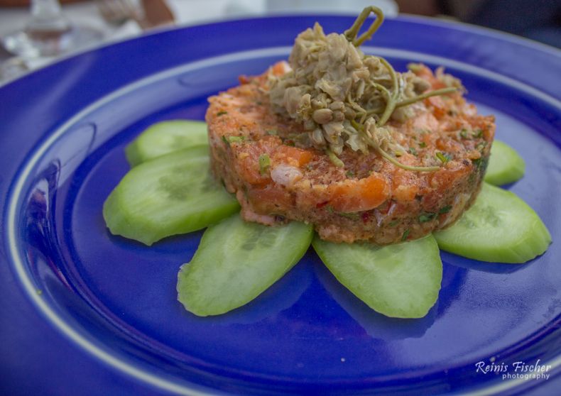 Salmon tartar